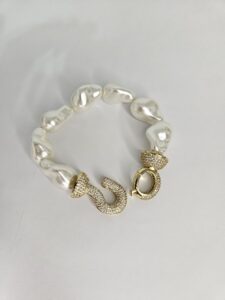 Pulseira Lt Ban Pérolas c/ Fecho de Engate c/ Zircs 18cm